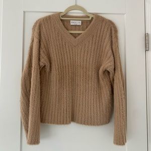 ARITZIA SWEATER
